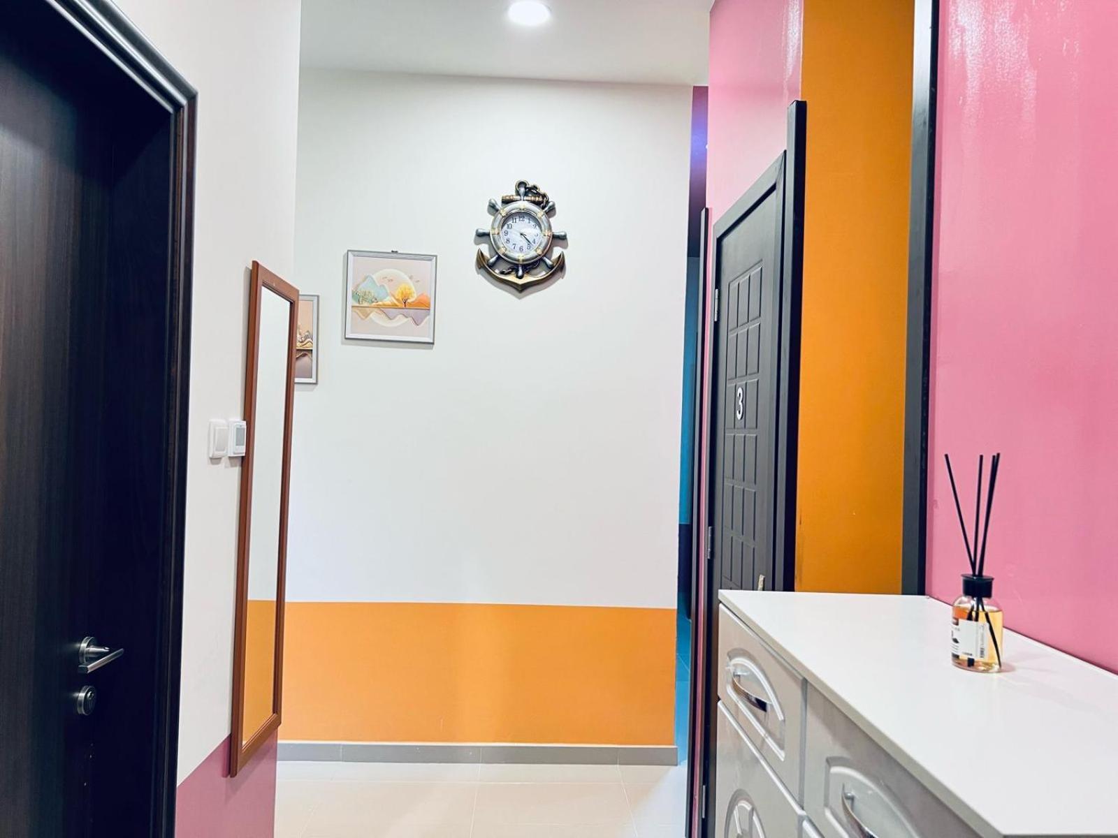 Ferienwohnung Moon Backpackers Burjman Exit 2, Family Partitions, Loft Partitions, Dubai Exterior foto